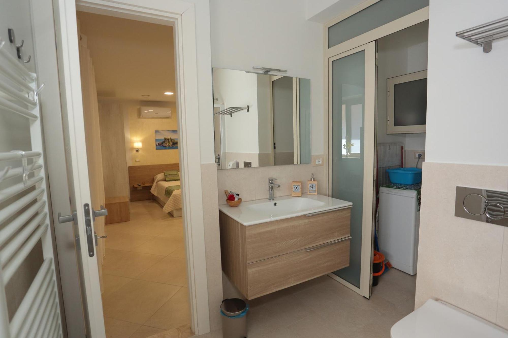 Theos Holidays Apartments Giardini Naxos Exterior foto