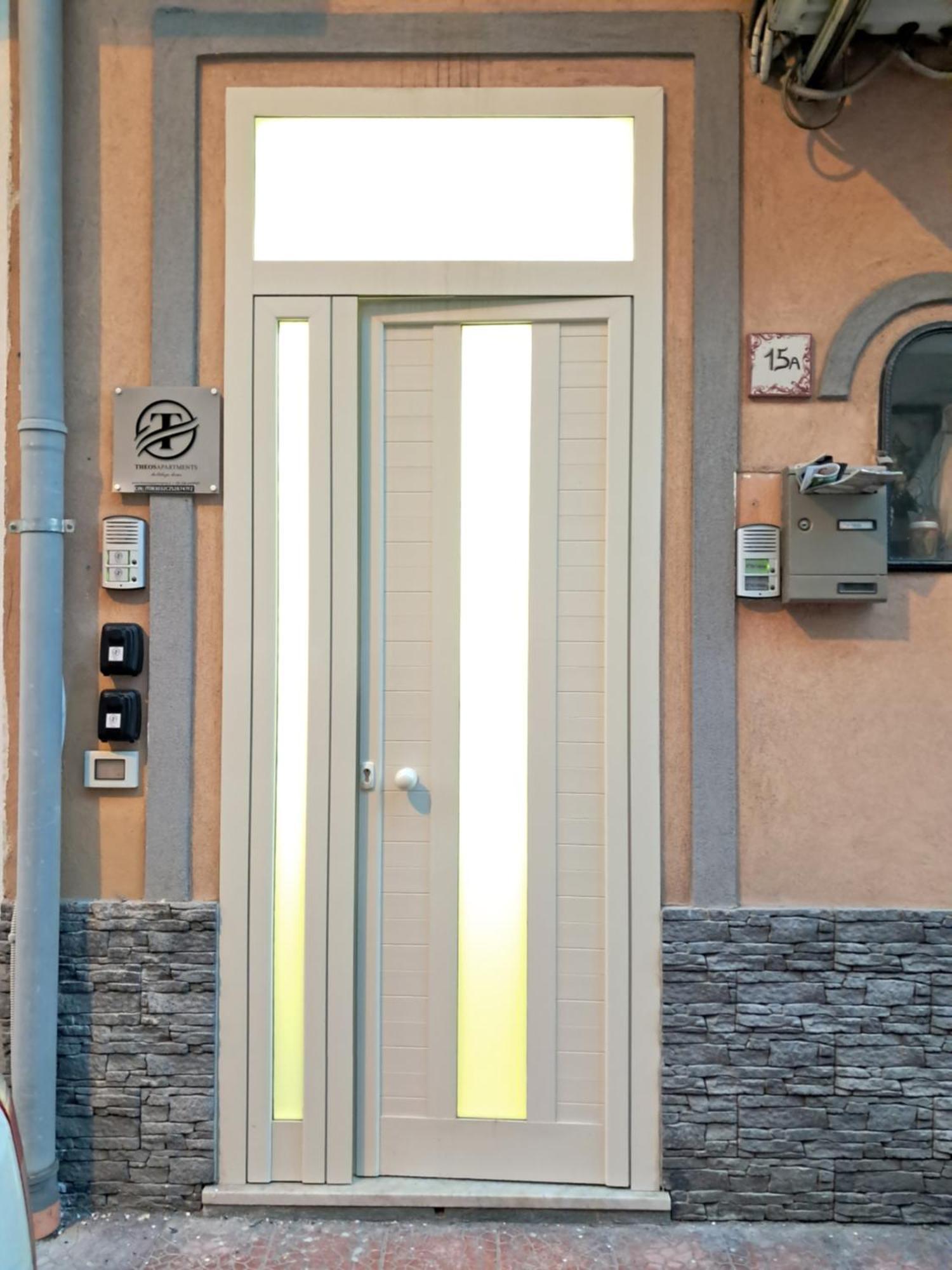 Theos Holidays Apartments Giardini Naxos Exterior foto